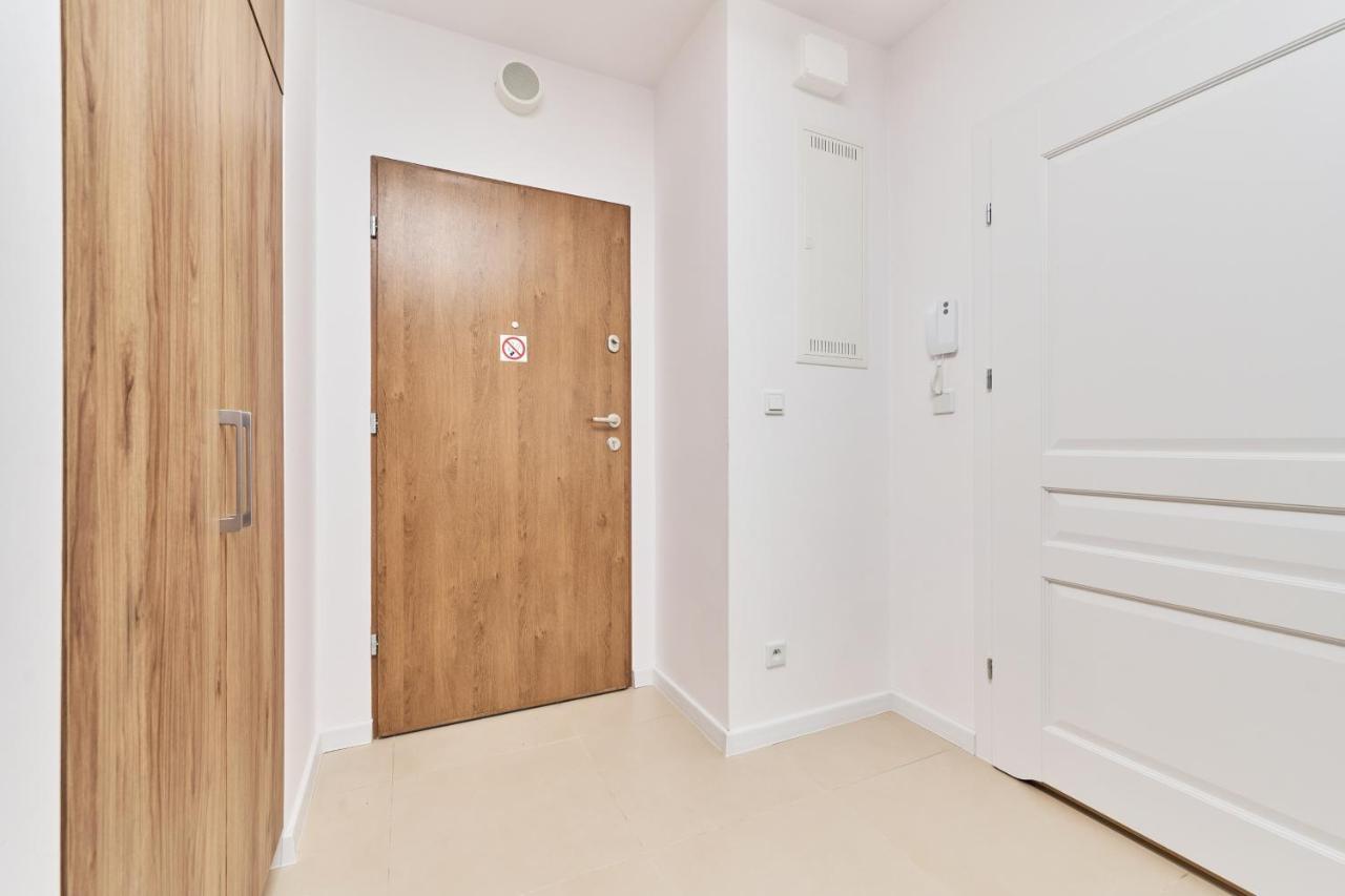 Apartment Krakowska 39 With Ac & Parking & Loggia Wroclaw By Noclegi Renters Esterno foto