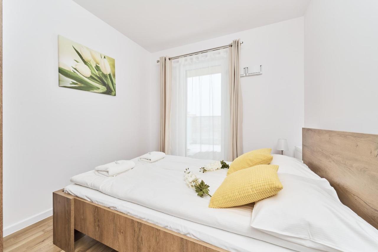 Apartment Krakowska 39 With Ac & Parking & Loggia Wroclaw By Noclegi Renters Esterno foto