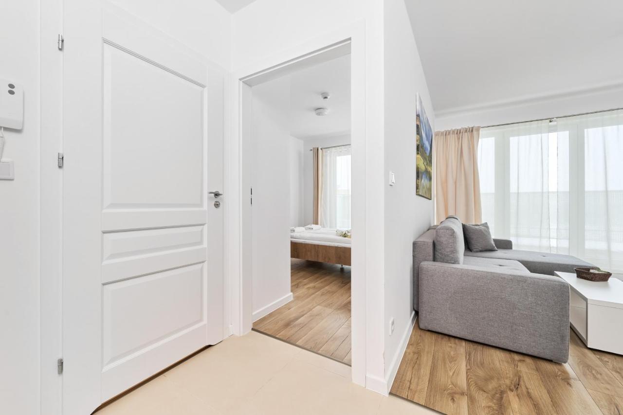 Apartment Krakowska 39 With Ac & Parking & Loggia Wroclaw By Noclegi Renters Esterno foto